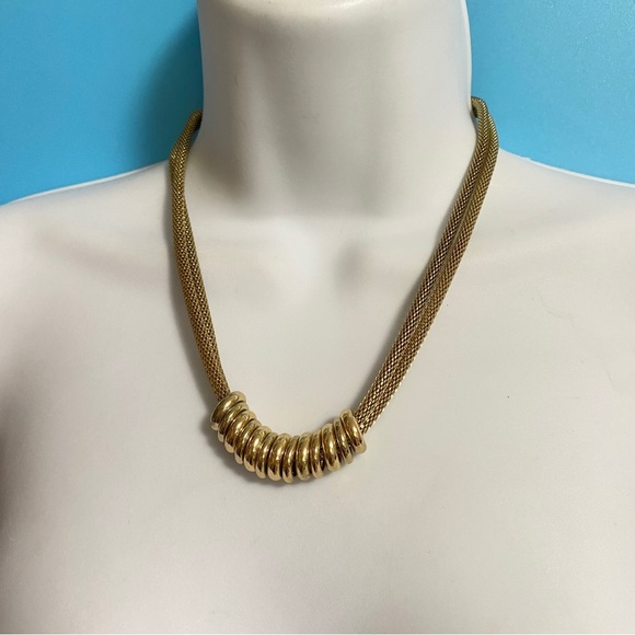 Mesh Chain With Gold Rings Double Strand Statement Necklace - Picture 5 of 9